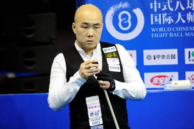 他的态度很 他的态度很